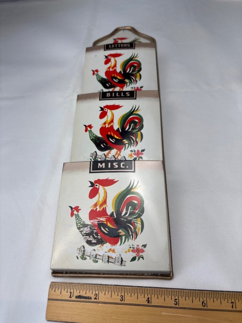 Vintage Tin Metal Rooster Wall Organizer 3 Compartments - Letters Bills Misc - Picture 7 of 12